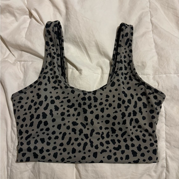 Balance Athletica Animal Kingdom Snow Leppord Sports bra. Medium.Comes with cups - Picture 2 of 2